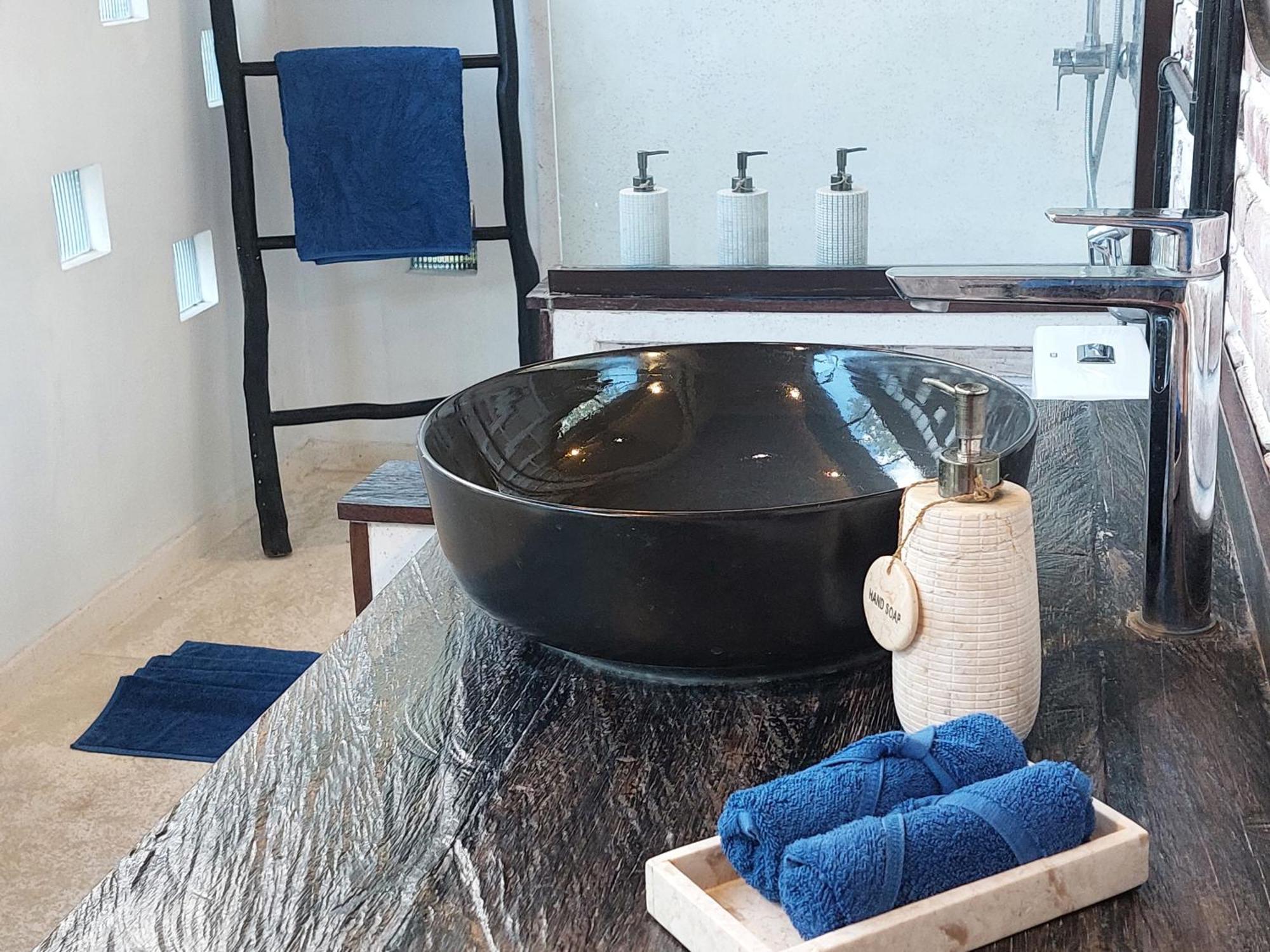 Spaces Bali Unique Boutique Hotel Munggu 客房 照片